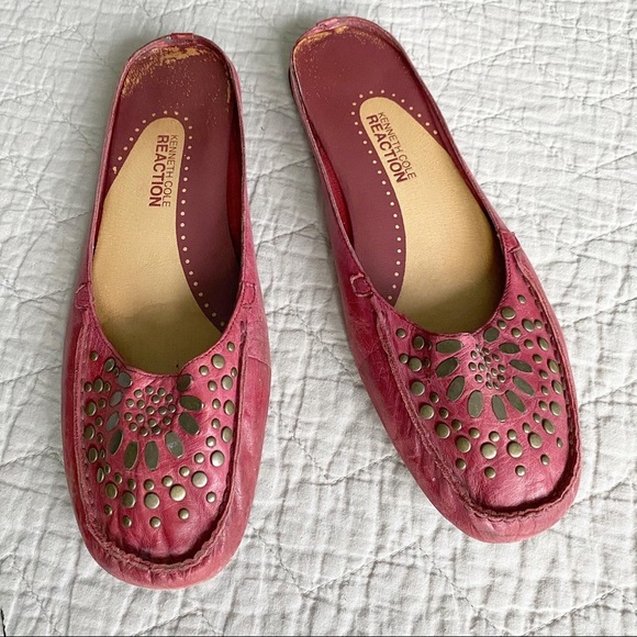 Kenneth Cole Real Leather Pink Studded Slides - Picture 1 of 3